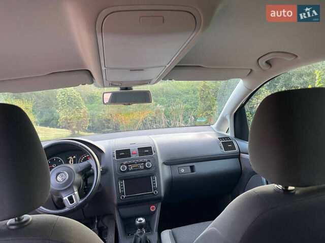 Сірий Фольксваген Туран, об'ємом двигуна 1.6 л та пробігом 230 тис. км за 11500 $, фото 6 на Automoto.ua