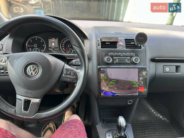Серый Фольксваген Туран, объемом двигателя 1.97 л и пробегом 320 тыс. км за 12500 $, фото 11 на Automoto.ua