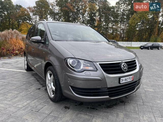Сірий Фольксваген Туран, об'ємом двигуна 1.4 л та пробігом 135 тис. км за 6900 $, фото 2 на Automoto.ua