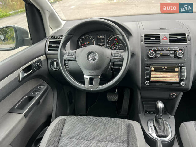Серый Фольксваген Туран, объемом двигателя 1.4 л и пробегом 198 тыс. км за 8800 $, фото 23 на Automoto.ua