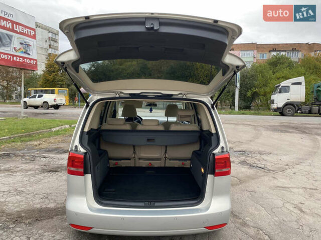 Серый Фольксваген Туран, объемом двигателя 1.39 л и пробегом 168 тыс. км за 9500 $, фото 19 на Automoto.ua