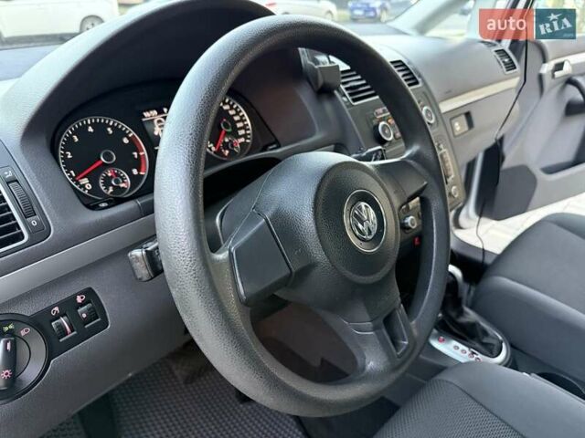 Серый Фольксваген Туран, объемом двигателя 1.4 л и пробегом 167 тыс. км за 9999 $, фото 88 на Automoto.ua