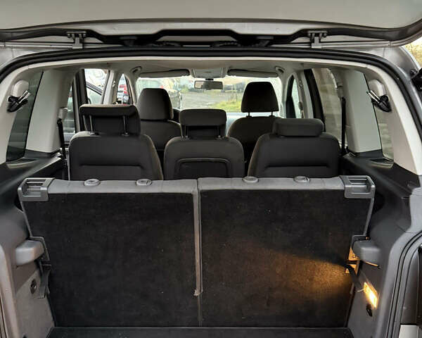 Серый Фольксваген Туран, объемом двигателя 1.4 л и пробегом 286 тыс. км за 8500 $, фото 18 на Automoto.ua