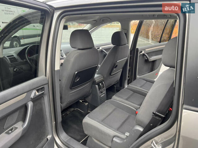 Сірий Фольксваген Туран, об'ємом двигуна 1.4 л та пробігом 135 тис. км за 6900 $, фото 11 на Automoto.ua