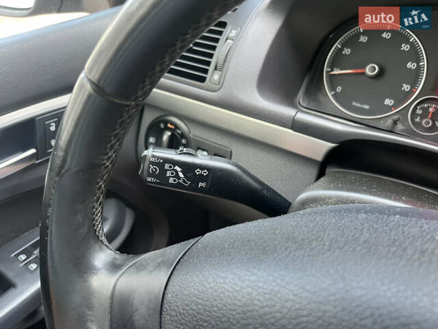 Серый Фольксваген Туран, объемом двигателя 1.4 л и пробегом 179 тыс. км за 8500 $, фото 35 на Automoto.ua