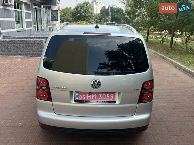 Серый Фольксваген Туран, объемом двигателя 1.4 л и пробегом 179 тыс. км за 8500 $, фото 7 на Automoto.ua