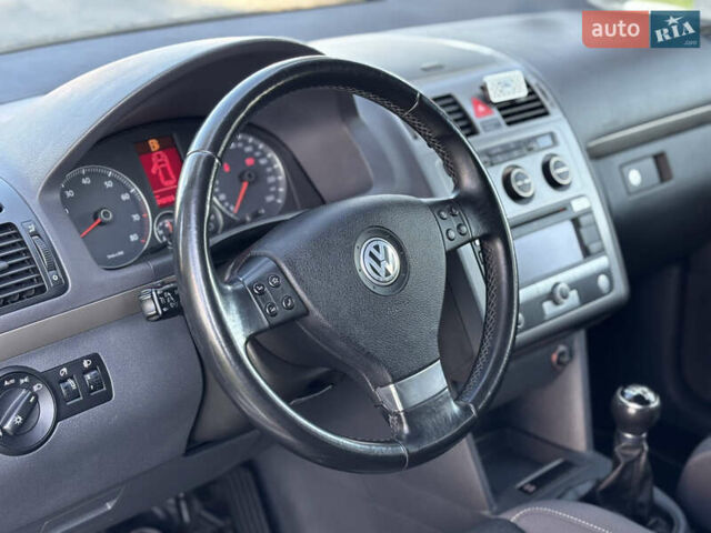 Серый Фольксваген Туран, объемом двигателя 1.4 л и пробегом 242 тыс. км за 6550 $, фото 15 на Automoto.ua