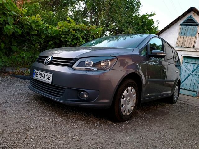 Сірий Фольксваген Туран, об'ємом двигуна 2 л та пробігом 325 тис. км за 9000 $, фото 5 на Automoto.ua