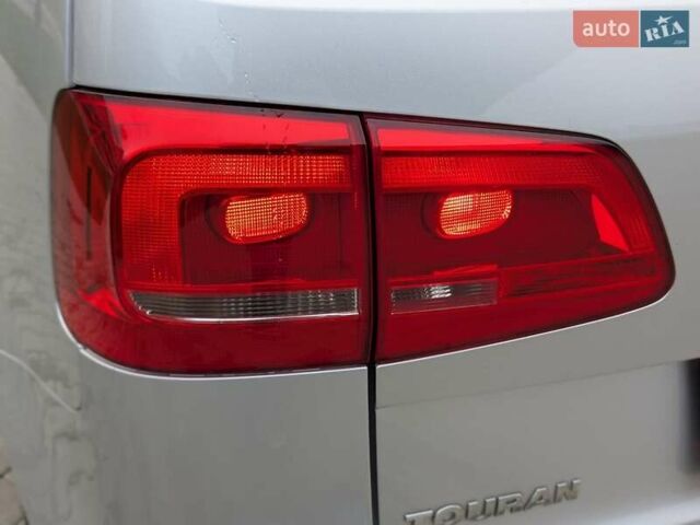 Серый Фольксваген Туран, объемом двигателя 1.4 л и пробегом 274 тыс. км за 7500 $, фото 23 на Automoto.ua