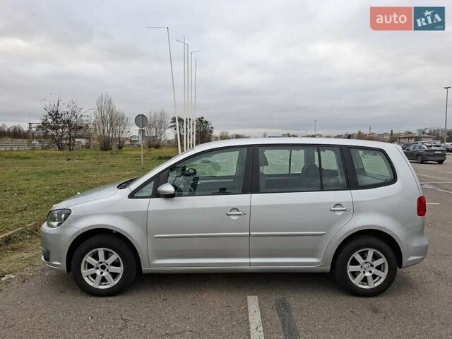 Серый Фольксваген Туран, объемом двигателя 1.39 л и пробегом 274 тыс. км за 7950 $, фото 1 на Automoto.ua