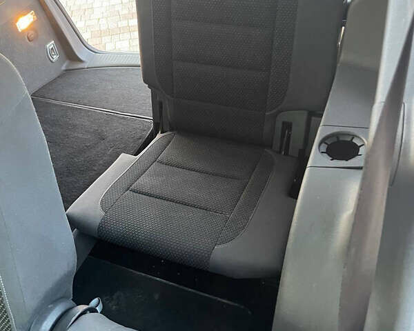 Сірий Фольксваген Туран, об'ємом двигуна 1.6 л та пробігом 230 тис. км за 11500 $, фото 12 на Automoto.ua