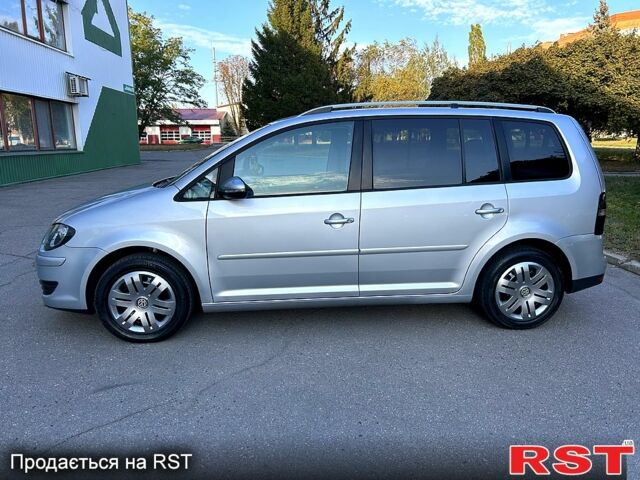 Сірий Фольксваген Туран, об'ємом двигуна 1.4 л та пробігом 136 тис. км за 8500 $, фото 1 на Automoto.ua