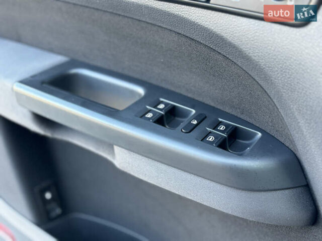 Серый Фольксваген Туран, объемом двигателя 1.4 л и пробегом 242 тыс. км за 6550 $, фото 21 на Automoto.ua