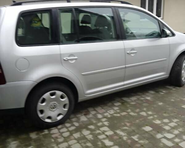 Серый Фольксваген Туран, объемом двигателя 1.9 л и пробегом 316 тыс. км за 8550 $, фото 4 на Automoto.ua