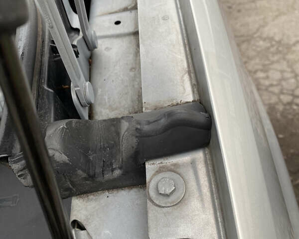 Серый Фольксваген Туран, объемом двигателя 1.39 л и пробегом 168 тыс. км за 9500 $, фото 73 на Automoto.ua