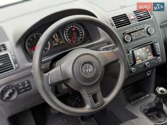 Серый Фольксваген Туран, объемом двигателя 1.4 л и пробегом 274 тыс. км за 7500 $, фото 16 на Automoto.ua