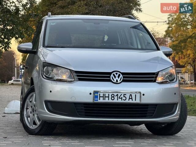 Серый Фольксваген Туран, объемом двигателя 1.4 л и пробегом 167 тыс. км за 9999 $, фото 113 на Automoto.ua