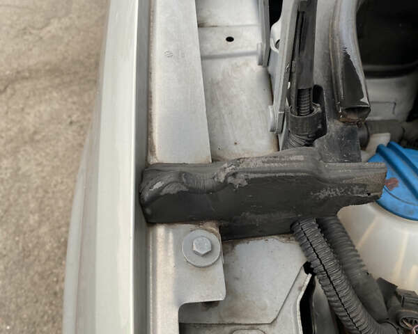 Серый Фольксваген Туран, объемом двигателя 1.39 л и пробегом 168 тыс. км за 9500 $, фото 71 на Automoto.ua