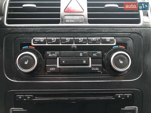 Сірий Фольксваген Туран, об'ємом двигуна 1.6 л та пробігом 265 тис. км за 9990 $, фото 23 на Automoto.ua