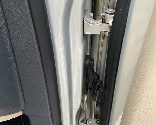 Серый Фольксваген Туран, объемом двигателя 1.39 л и пробегом 168 тыс. км за 9500 $, фото 37 на Automoto.ua