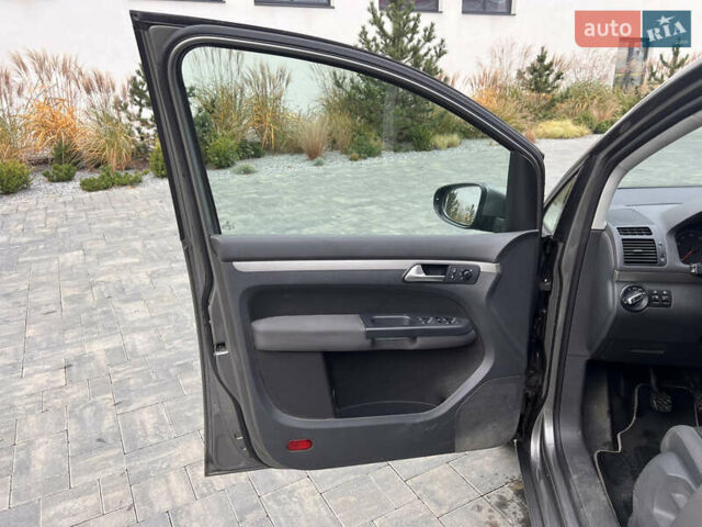 Сірий Фольксваген Туран, об'ємом двигуна 1.4 л та пробігом 135 тис. км за 6900 $, фото 13 на Automoto.ua