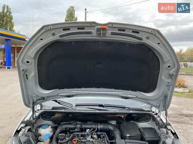 Серый Фольксваген Туран, объемом двигателя 1.39 л и пробегом 168 тыс. км за 9500 $, фото 69 на Automoto.ua