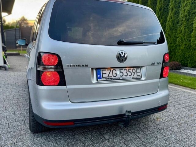 Сірий Фольксваген Туран, об'ємом двигуна 2 л та пробігом 226 тис. км за 4800 $, фото 12 на Automoto.ua