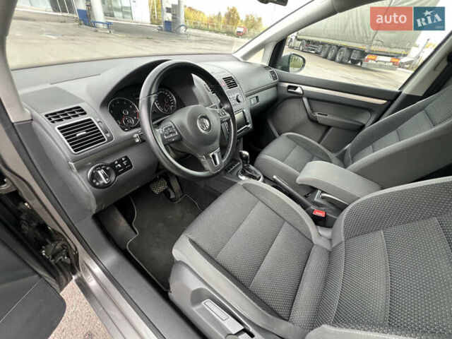 Серый Фольксваген Туран, объемом двигателя 1.4 л и пробегом 198 тыс. км за 8800 $, фото 21 на Automoto.ua
