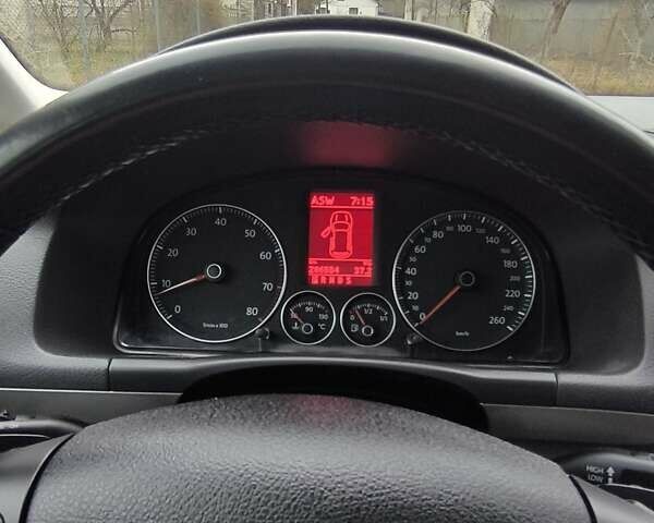 Сірий Фольксваген Туран, об'ємом двигуна 1.4 л та пробігом 280 тис. км за 6790 $, фото 8 на Automoto.ua