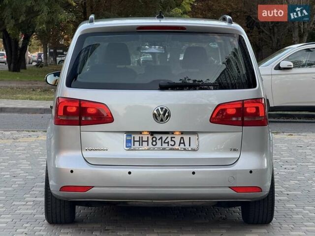 Серый Фольксваген Туран, объемом двигателя 1.4 л и пробегом 167 тыс. км за 9999 $, фото 10 на Automoto.ua