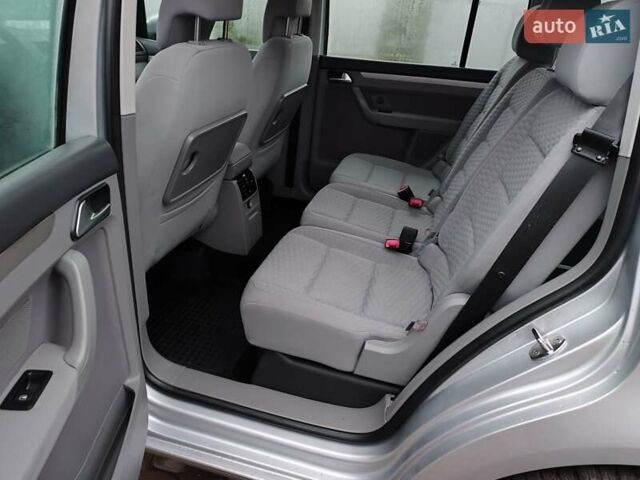 Серый Фольксваген Туран, объемом двигателя 1.4 л и пробегом 270 тыс. км за 6500 $, фото 9 на Automoto.ua