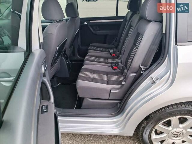 Серый Фольксваген Туран, объемом двигателя 1.4 л и пробегом 195 тыс. км за 7800 $, фото 9 на Automoto.ua