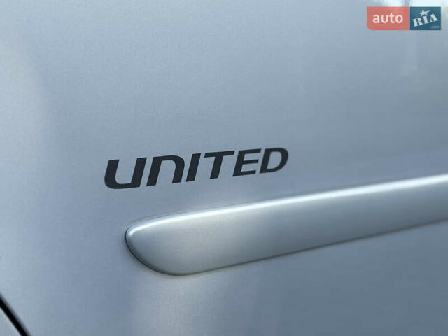 Серый Фольксваген Туран, объемом двигателя 1.4 л и пробегом 242 тыс. км за 6550 $, фото 13 на Automoto.ua