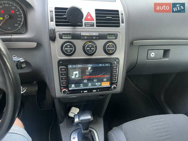 Серый Фольксваген Туран, объемом двигателя 1.4 л и пробегом 179 тыс. км за 8500 $, фото 27 на Automoto.ua