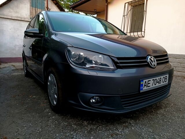 Сірий Фольксваген Туран, об'ємом двигуна 2 л та пробігом 325 тис. км за 9000 $, фото 6 на Automoto.ua