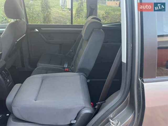 Сірий Фольксваген Туран, об'ємом двигуна 1.6 л та пробігом 230 тис. км за 11500 $, фото 11 на Automoto.ua