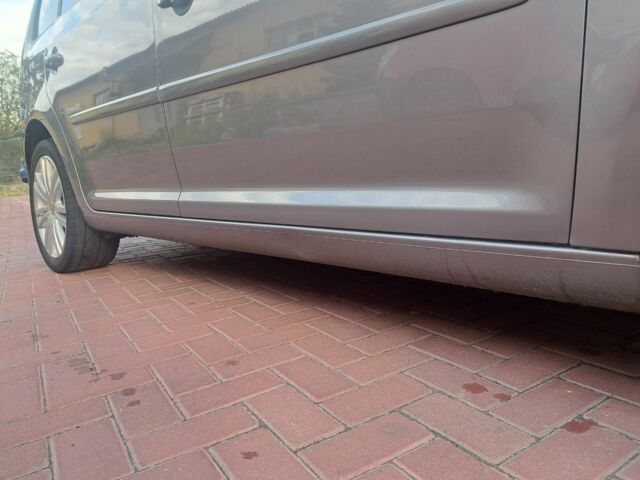 Серый Фольксваген Туран, объемом двигателя 1.4 л и пробегом 216 тыс. км за 4300 $, фото 5 на Automoto.ua