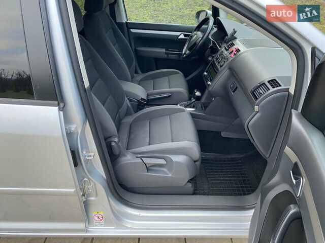 Серый Фольксваген Туран, объемом двигателя 1.4 л и пробегом 258 тыс. км за 6700 $, фото 19 на Automoto.ua