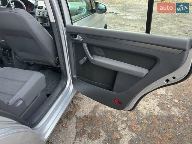 Сірий Фольксваген Туран, об'ємом двигуна 1.39 л та пробігом 216 тис. км за 8500 $, фото 26 на Automoto.ua