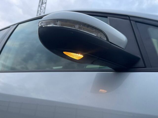 Сірий Фольксваген Туран, об'ємом двигуна 1.4 л та пробігом 230 тис. км за 8800 $, фото 5 на Automoto.ua