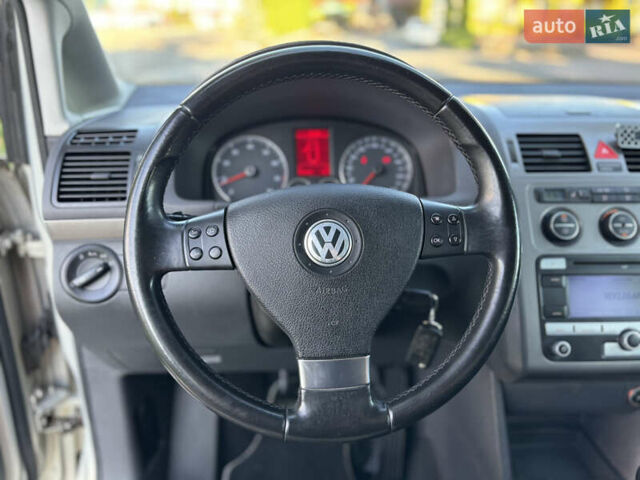 Серый Фольксваген Туран, объемом двигателя 1.4 л и пробегом 242 тыс. км за 6550 $, фото 14 на Automoto.ua
