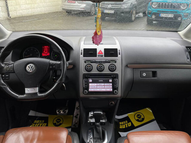 Серый Фольксваген Туран, объемом двигателя 1.4 л и пробегом 262 тыс. км за 8000 $, фото 13 на Automoto.ua