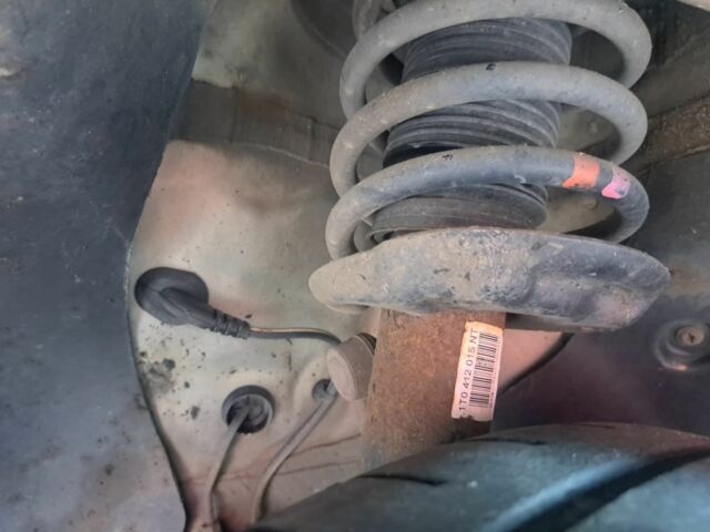 Серый Фольксваген Туран, объемом двигателя 1.4 л и пробегом 216 тыс. км за 4300 $, фото 8 на Automoto.ua