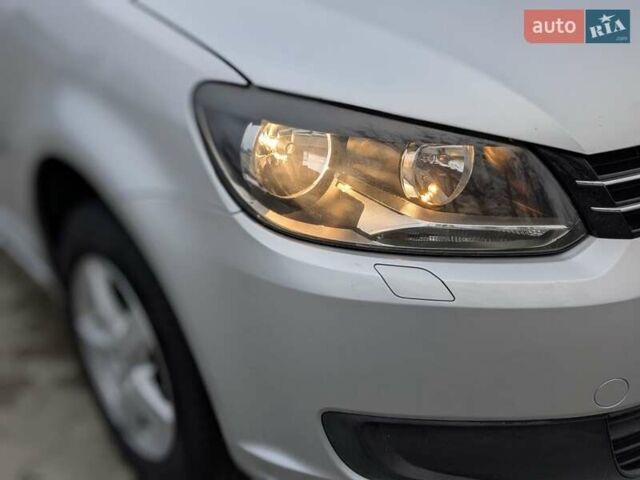 Серый Фольксваген Туран, объемом двигателя 1.4 л и пробегом 274 тыс. км за 7500 $, фото 10 на Automoto.ua