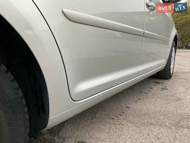 Серый Фольксваген Туран, объемом двигателя 1.39 л и пробегом 168 тыс. км за 9500 $, фото 27 на Automoto.ua