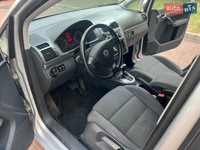 Серый Фольксваген Туран, объемом двигателя 1.4 л и пробегом 179 тыс. км за 8500 $, фото 22 на Automoto.ua