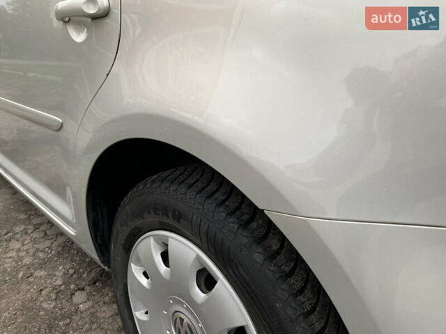 Серый Фольксваген Туран, объемом двигателя 1.39 л и пробегом 168 тыс. км за 9500 $, фото 11 на Automoto.ua