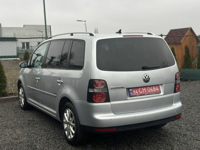 Сірий Фольксваген Туран, об'ємом двигуна 1.6 л та пробігом 266 тис. км за 8700 $, фото 3 на Automoto.ua