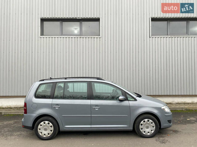 Серый Фольксваген Туран, объемом двигателя 1.4 л и пробегом 220 тыс. км за 7900 $, фото 15 на Automoto.ua