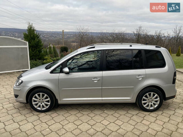 Серый Фольксваген Туран, объемом двигателя 1.4 л и пробегом 258 тыс. км за 6700 $, фото 1 на Automoto.ua